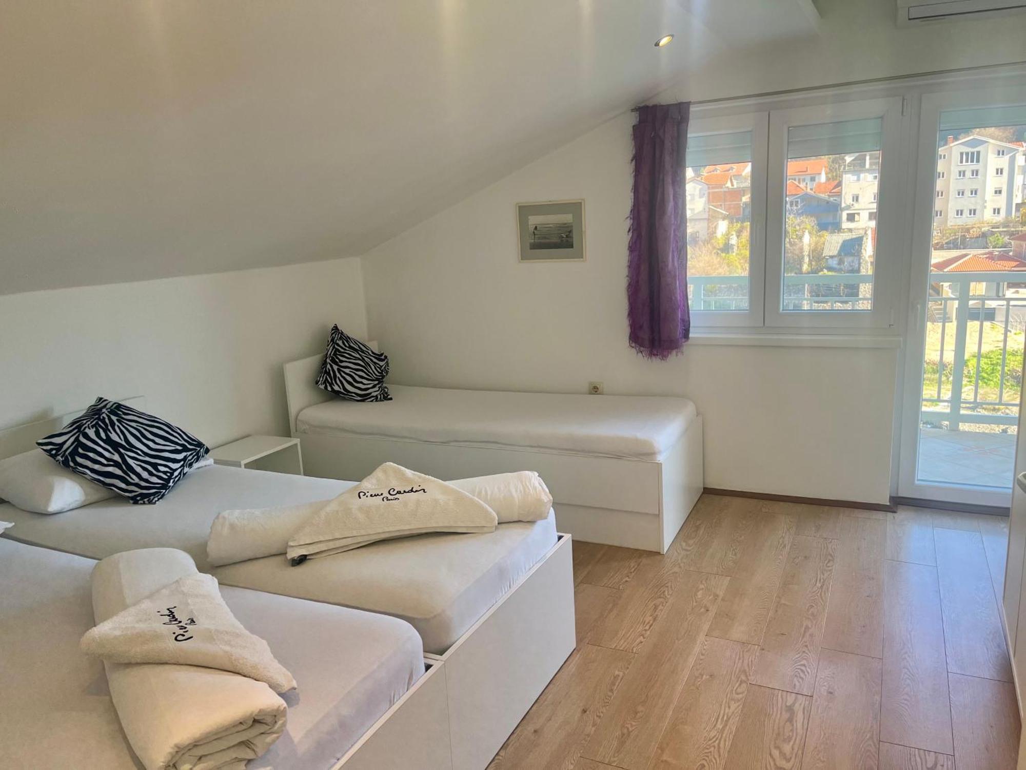 Magic River View Apartment Mostar Bagian luar foto