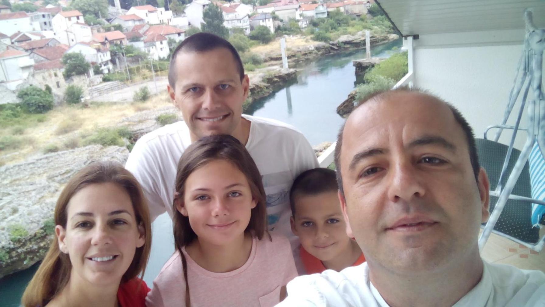 Magic River View Apartment Mostar Bagian luar foto
