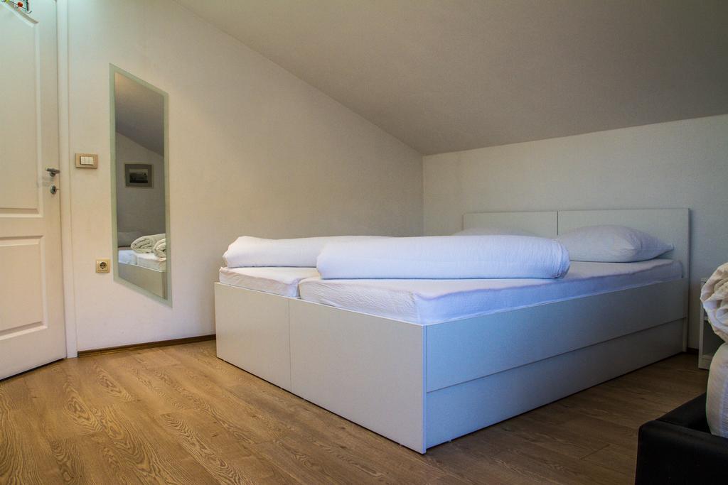 Magic River View Apartment Mostar Bagian luar foto