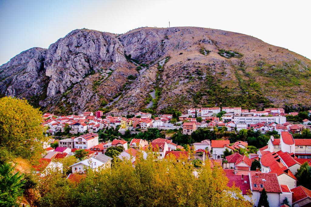 Magic River View Apartment Mostar Bagian luar foto